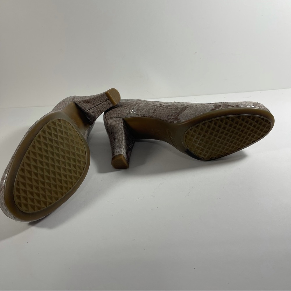 A2 by Aerosoles Heel Rest Snake Peep Toe #8.5 - Picture 6 of 9